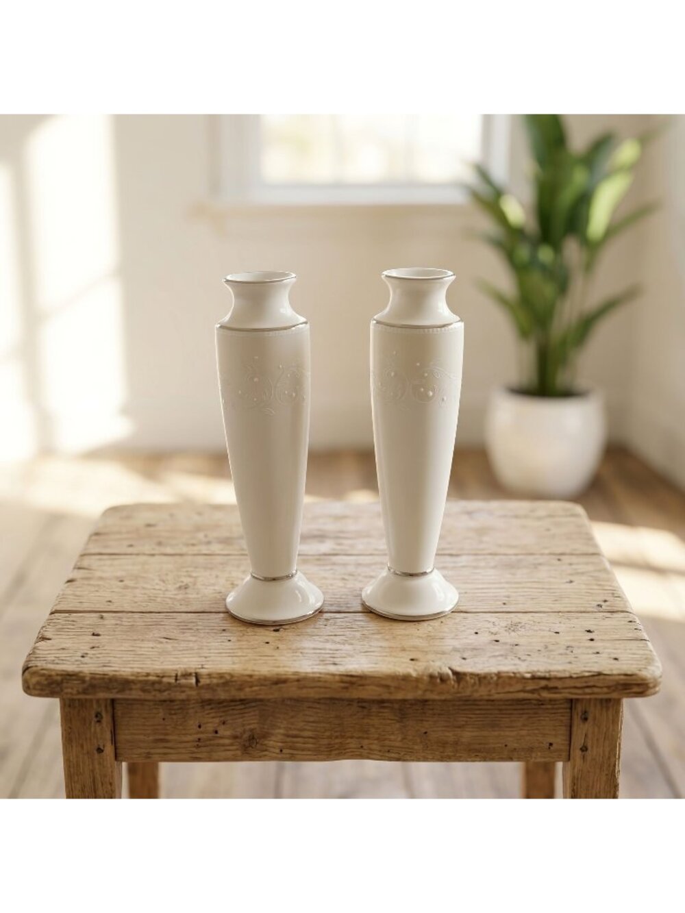 Lenox Wedding Promises Opal Innocence Pair of 8" Bud Vases Platinum